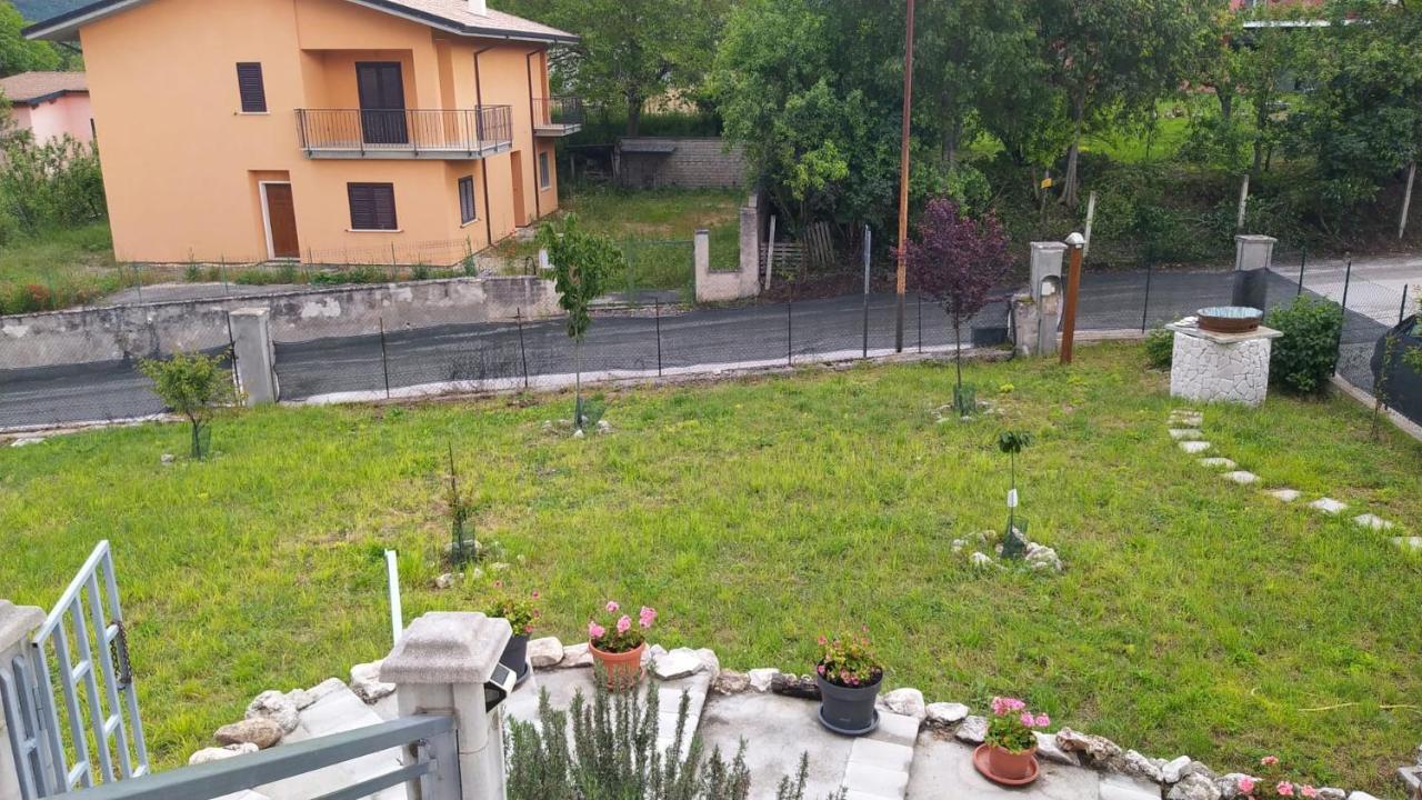 לינה וארוחת בוקר San Pio delle Camere Dal Compare מראה חיצוני תמונה